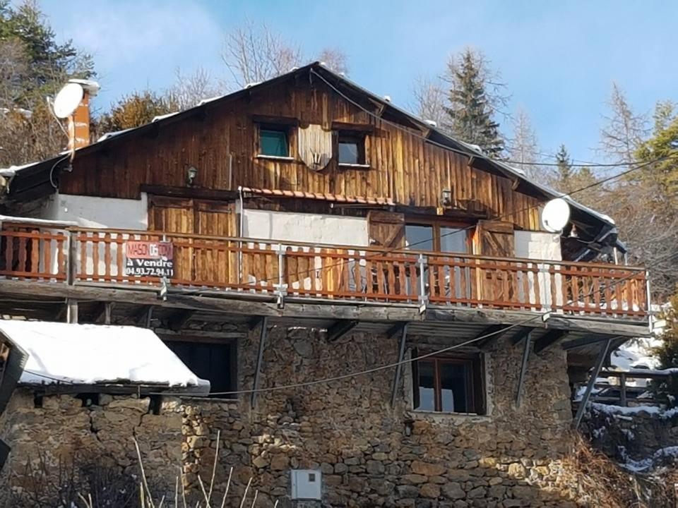 Sur Un Petit Nuage Villa Roubion Exterior photo